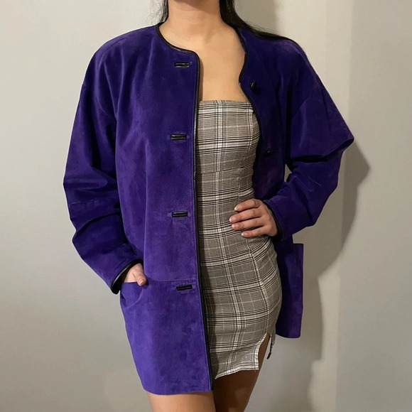 💜 Vintage Woman’s Danier Suede Purple Coat - Size Medium 💜 - Picture 1 of 12